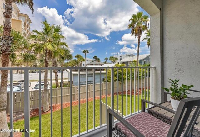 905 2ND Street N E, Jacksonville Beach, FL 32250