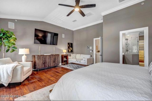 905 2ND Street N E, Jacksonville Beach, FL 32250