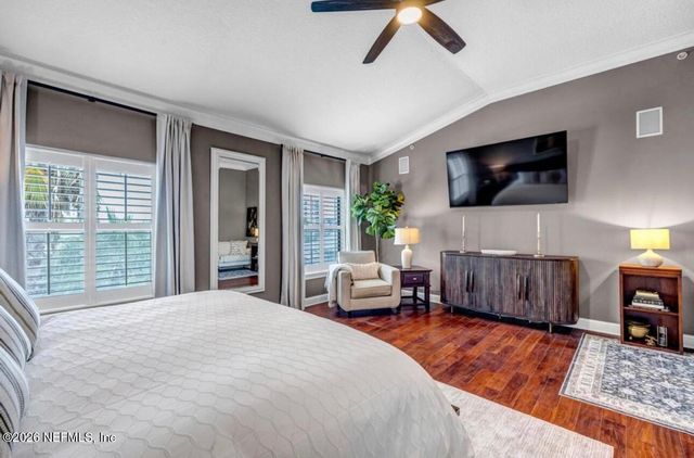 905 2ND Street N E, Jacksonville Beach, FL 32250