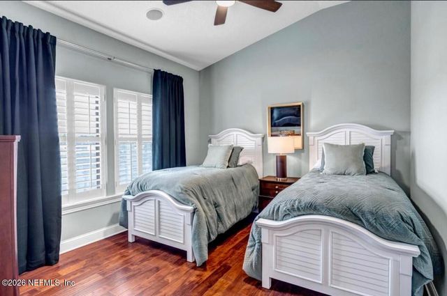 905 2ND Street N E, Jacksonville Beach, FL 32250