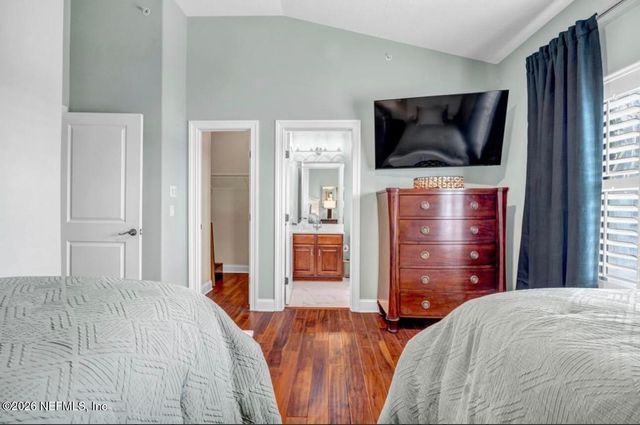 905 2ND Street N E, Jacksonville Beach, FL 32250