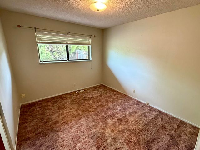 3856 Westgate Avenue, Redding, CA 96001