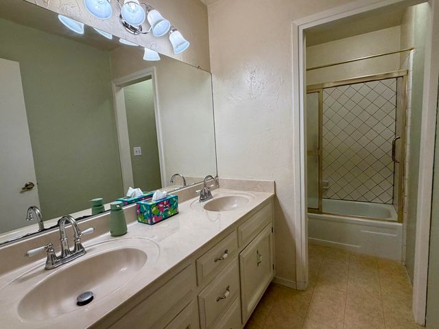 3856 Westgate Avenue, Redding, CA 96001