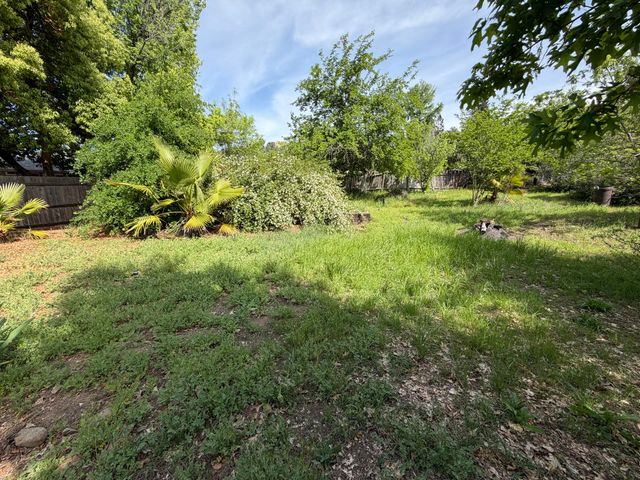 3856 Westgate Avenue, Redding, CA 96001