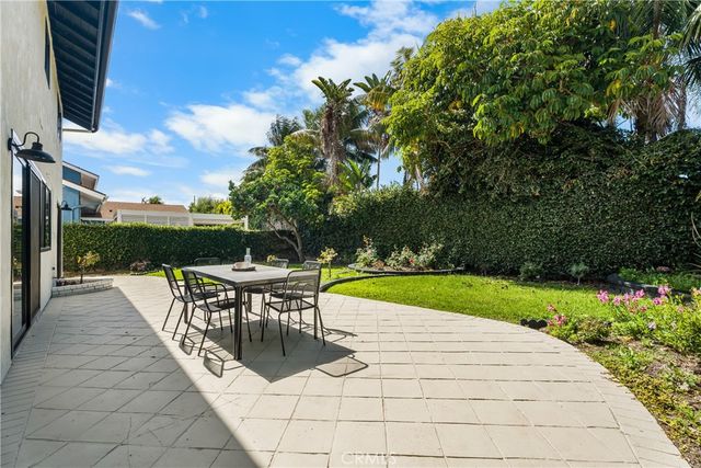 10091 Edye Drive, Huntington Beach, CA 92646