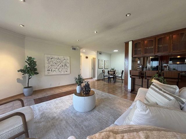 5706 Baltimore Dr 350, La Mesa, CA 91942