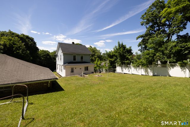 33 Maplewood Street, Waterbury, CT 06708