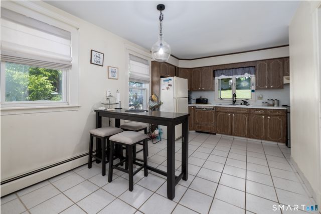33 Maplewood Street, Waterbury, CT 06708