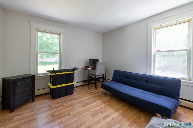 33 Maplewood Street, Waterbury, CT 06708