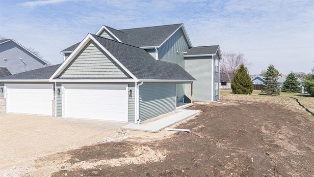 118-120 E Ash Lane, Milton, WI 53563