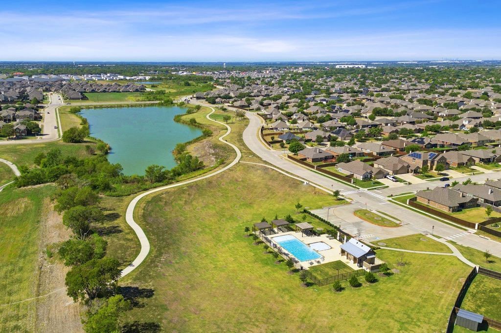 507 Pinnacles Court, Forney, TX 75126
