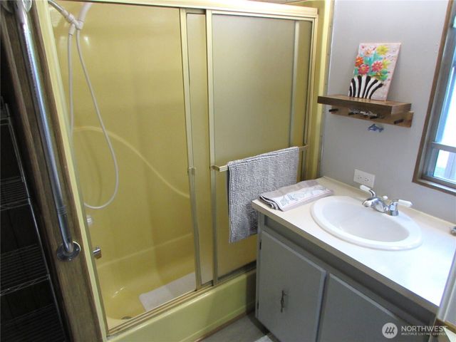 5220 176th Street SW #27, Lynnwood, WA 98037