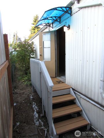 5220 176th Street SW #27, Lynnwood, WA 98037