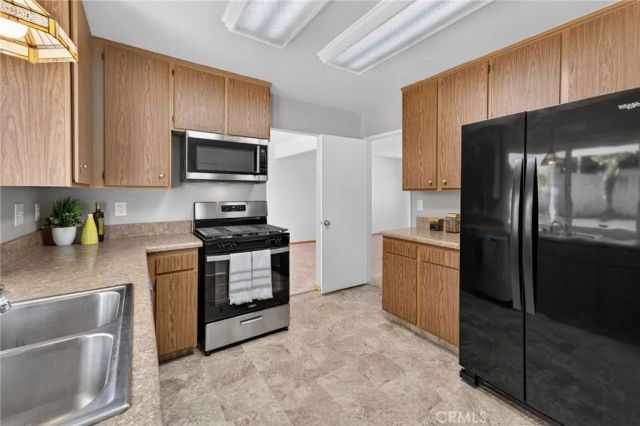 1568 Woodbury, Harbor City, CA 90710