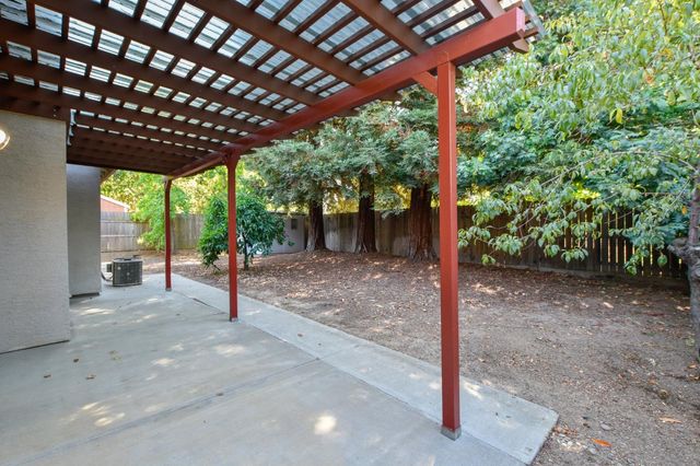 9588 Castlecave Ct, Elk Grove, CA 95758