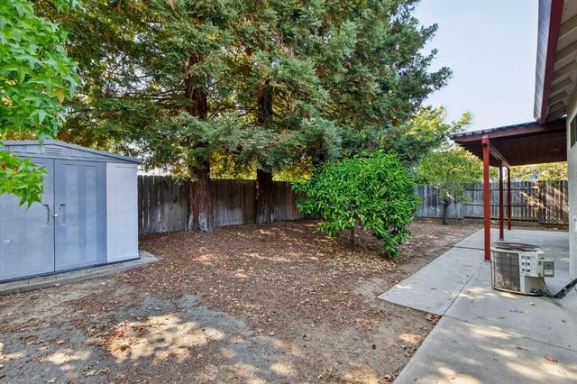 9588 Castlecave Ct, Elk Grove, CA 95758