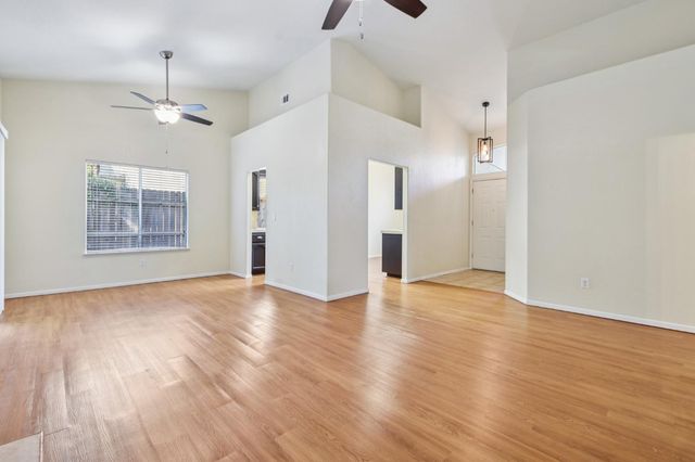9588 Castlecave Ct, Elk Grove, CA 95758
