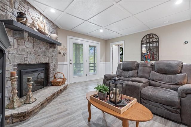 56 Country Club Drive, Holiday Island, AR 72631