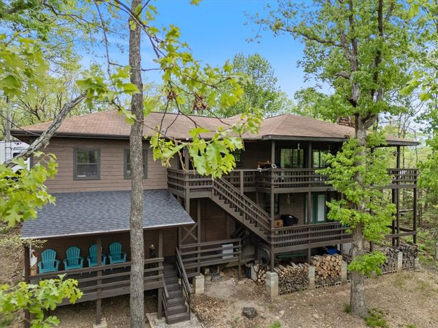 56 Country Club Drive, Holiday Island, AR 72631