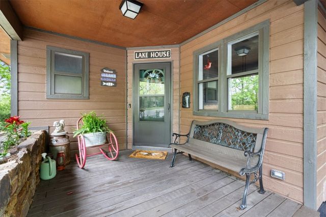 56 Country Club Drive, Holiday Island, AR 72631