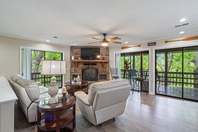 56 Country Club Drive, Holiday Island, AR 72631