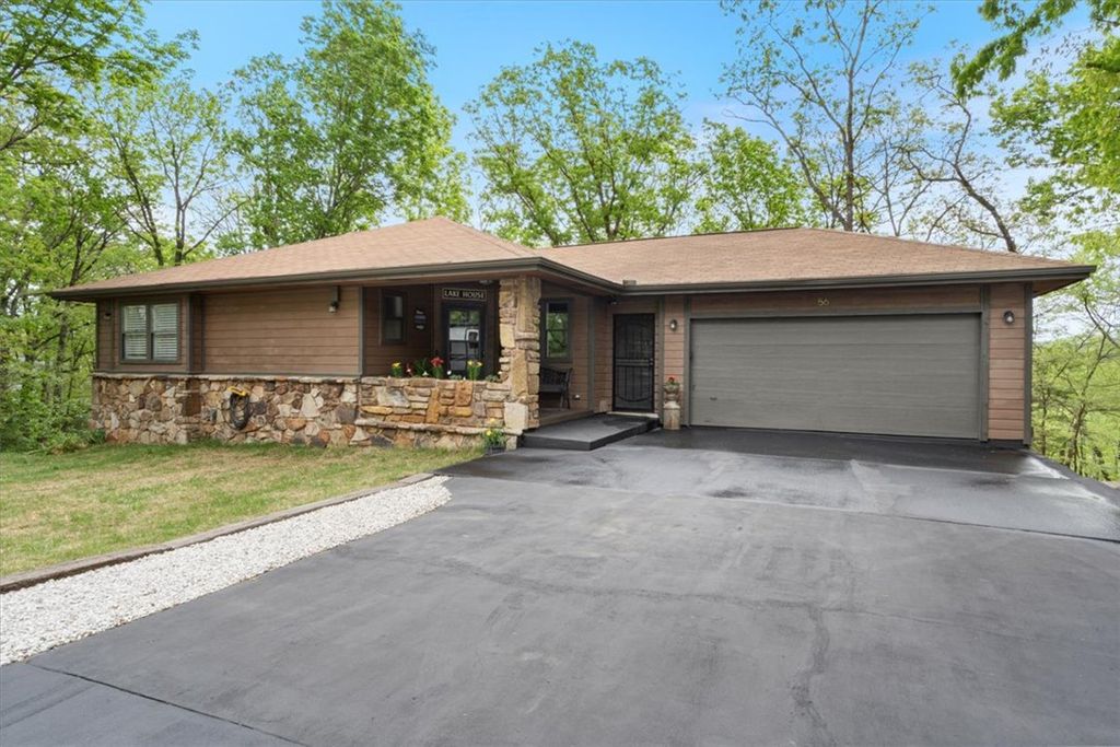 56 Country Club Drive, Holiday Island, AR 72631