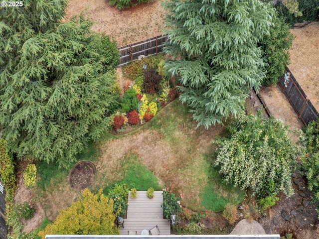 2063 Ne GIBBS Cir, Mc Minnville, OR 97128