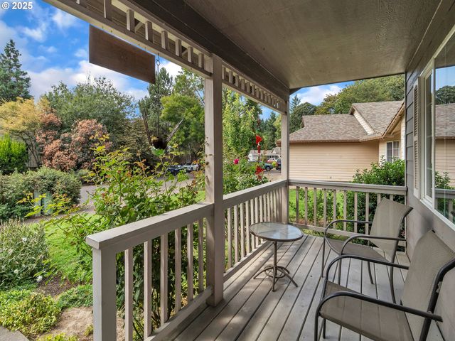 2063 Ne GIBBS Cir, Mc Minnville, OR 97128