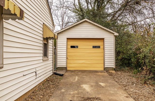 247 Morton Ave, Gallatin, TN 37066