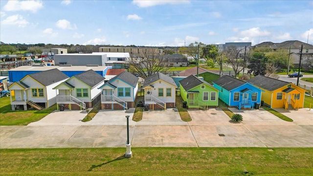 11357 Gil Rodriguez Loop, Houston, TX 77075