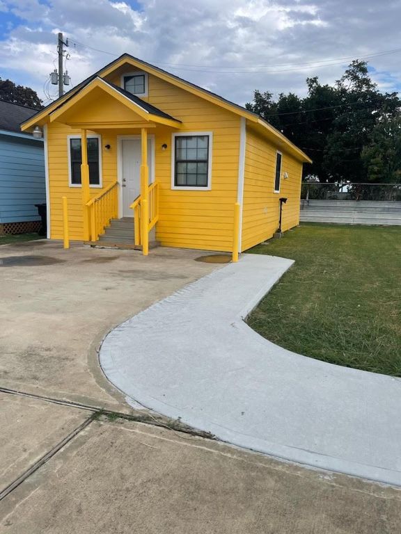 11357 Gil Rodriguez Loop, Houston, TX 77075