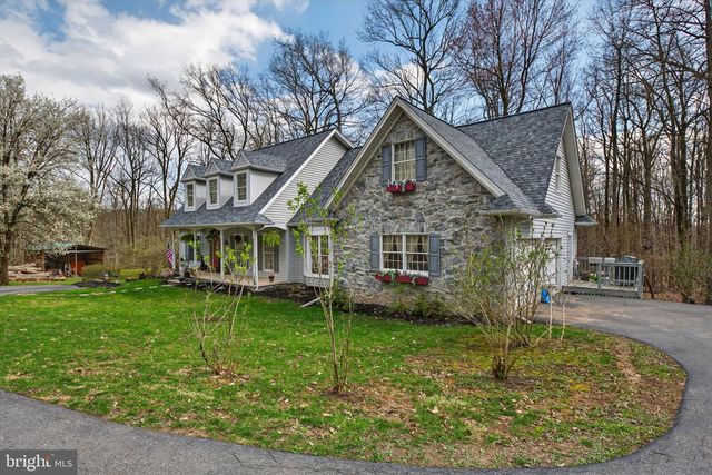 1705 HICKORY DR, Lebanon, PA 17042