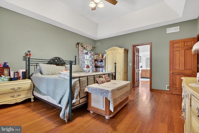 1705 HICKORY DR, Lebanon, PA 17042