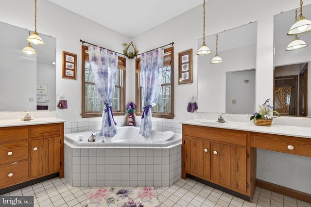 1705 HICKORY DR, Lebanon, PA 17042
