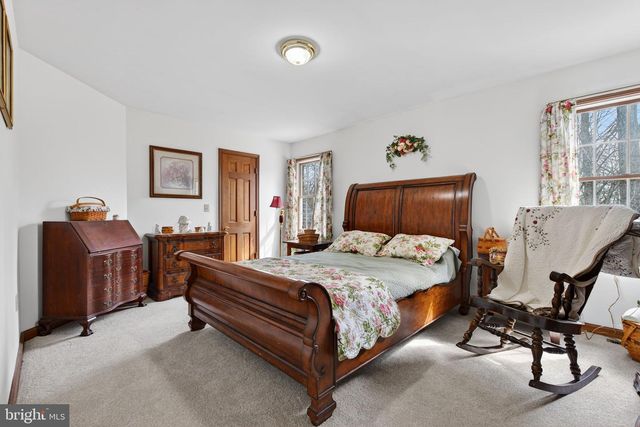 1705 HICKORY DR, Lebanon, PA 17042