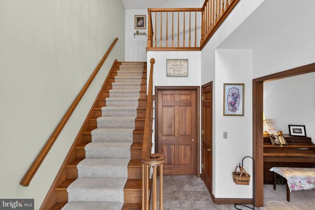 1705 HICKORY DR, Lebanon, PA 17042