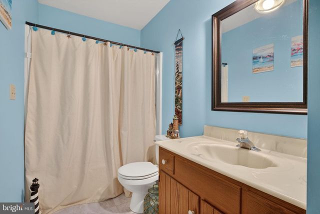 1705 HICKORY DR, Lebanon, PA 17042