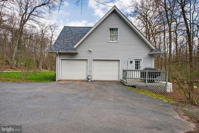 1705 HICKORY DR, Lebanon, PA 17042