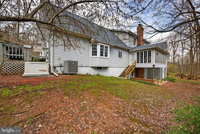 1705 HICKORY DR, Lebanon, PA 17042
