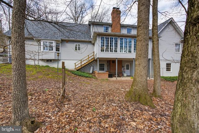 1705 HICKORY DR, Lebanon, PA 17042