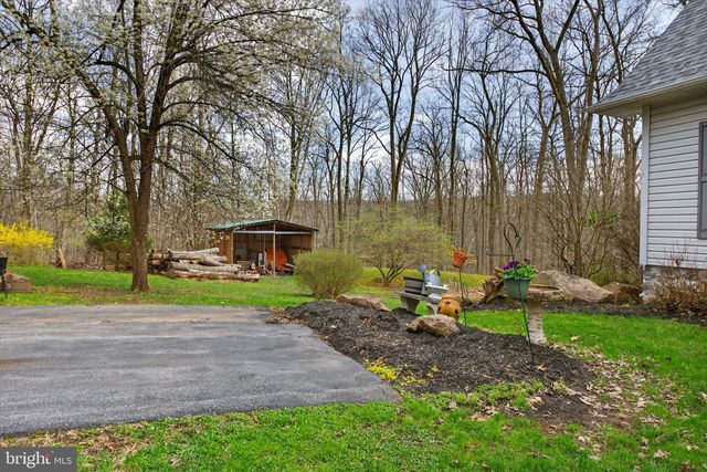 1705 HICKORY DR, Lebanon, PA 17042