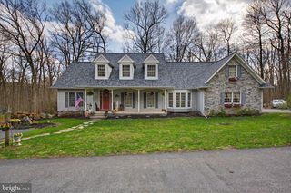 1705 HICKORY DR, Lebanon, PA 17042