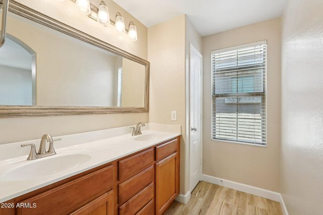 4366 E ROSEMONTE Drive, Phoenix, AZ 85050