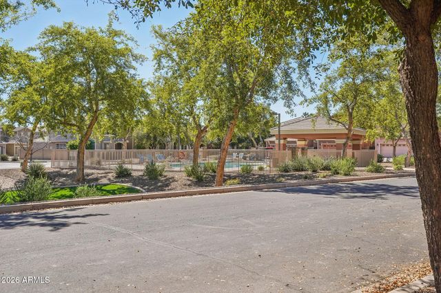 4366 E ROSEMONTE Drive, Phoenix, AZ 85050