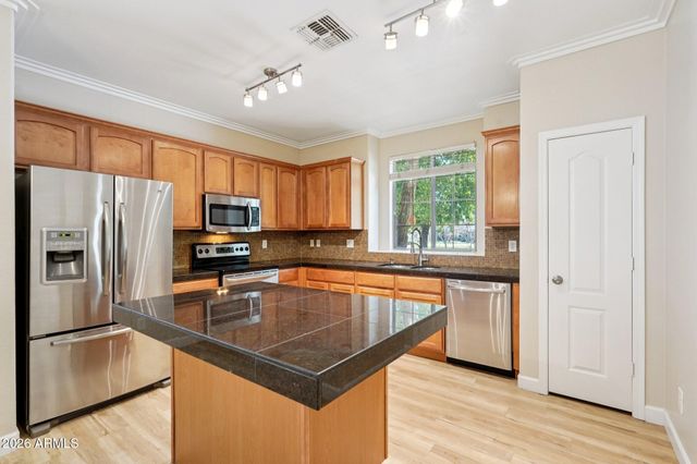 4366 E ROSEMONTE Drive, Phoenix, AZ 85050