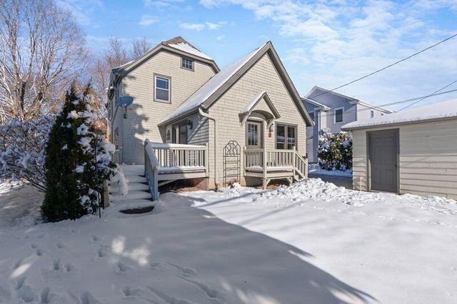 142 South ROAD, Kohler, WI 53044