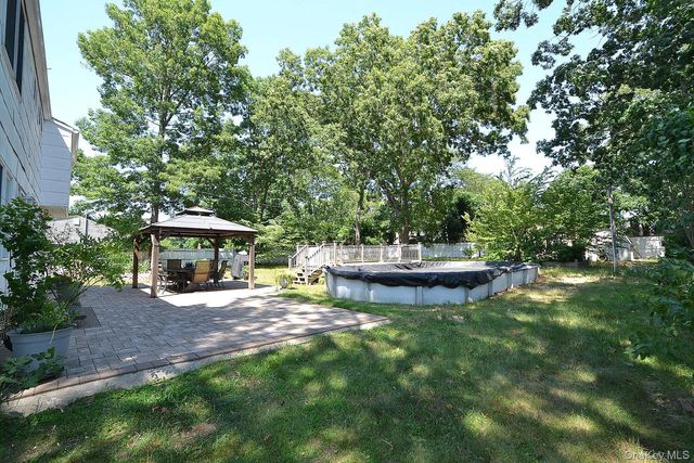 9 Woodbine Street, Coram, NY 11727