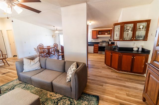 250 Rocky RD, Lockhart, TX 78644