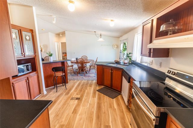 250 Rocky RD, Lockhart, TX 78644