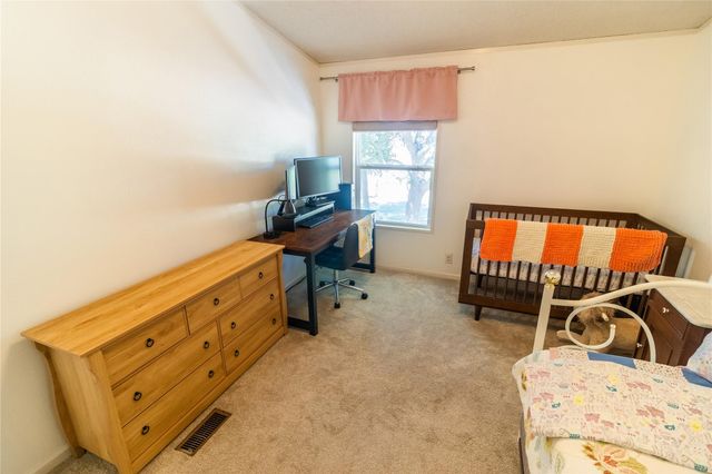 250 Rocky RD, Lockhart, TX 78644